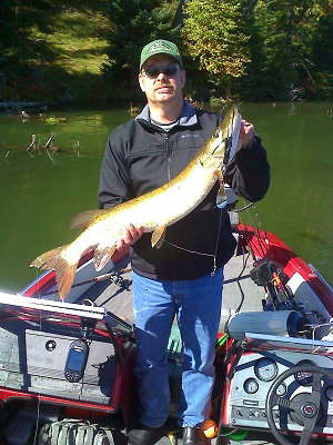 mike_with_muskie
